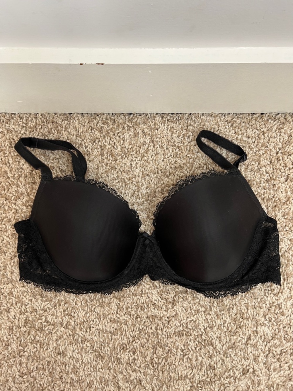 Victoria's Secret Dream Angels Lined Demi Bra - Size 34D
